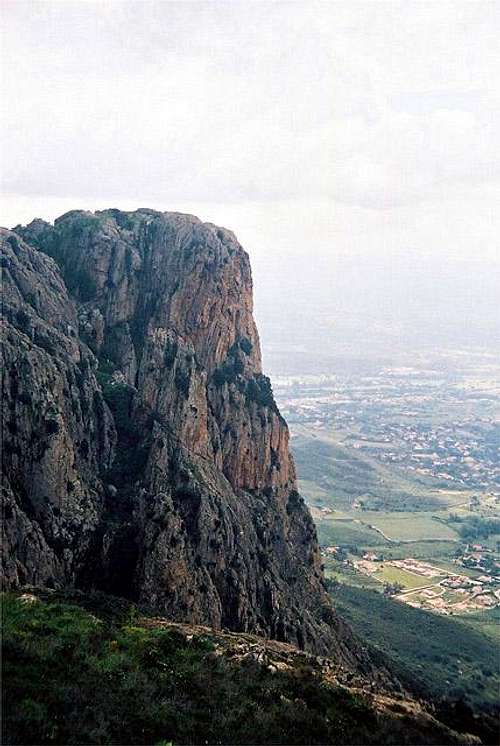 Monte Gozzi (Rocher Gozzi)
