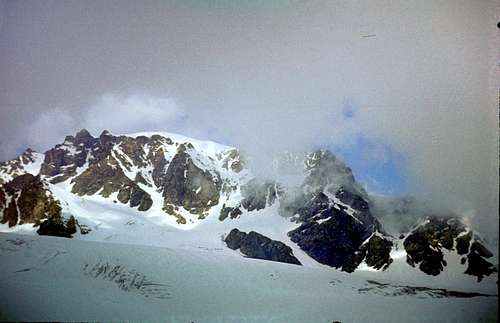 Fytnargin Peak (4123 m)
