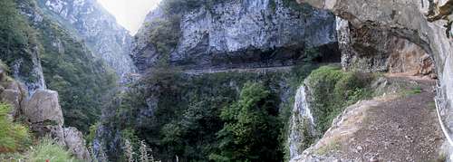 Panorama of the carved trail