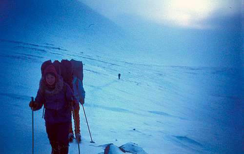 Crossing the divide from Pryamoy Creek to Left Fk Khanmey-Shor, Arctic Ural