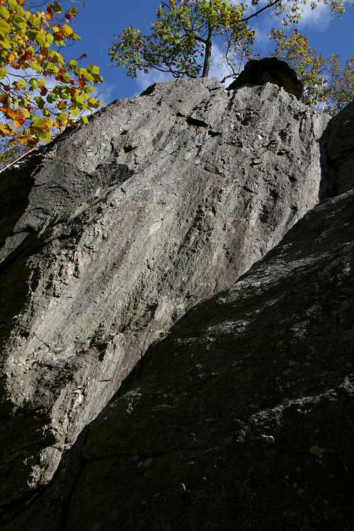 Carderock-- Hades Heights-- Golden Staircase (5.7+)