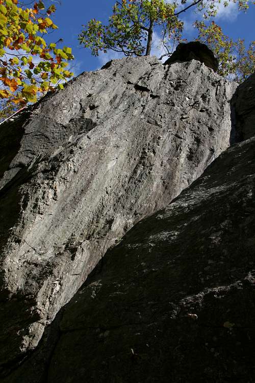 Carderock-- Hades Heights-- Golden Staircase (5.7+)