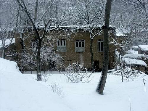 Akhlamad village in winter
