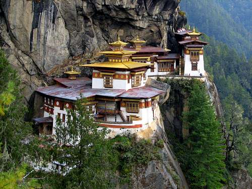 Bhutan:  The last trekking season in the Himalayan 