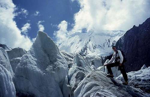Glacier at the base of Leduo Manyin