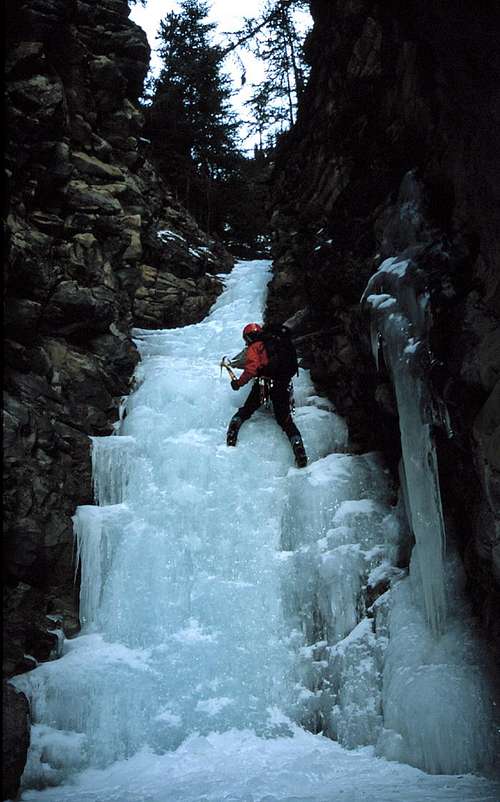 Kerkeslin Falls - first ice step