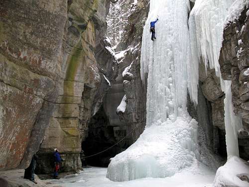 The Queen - Maligne Canyon