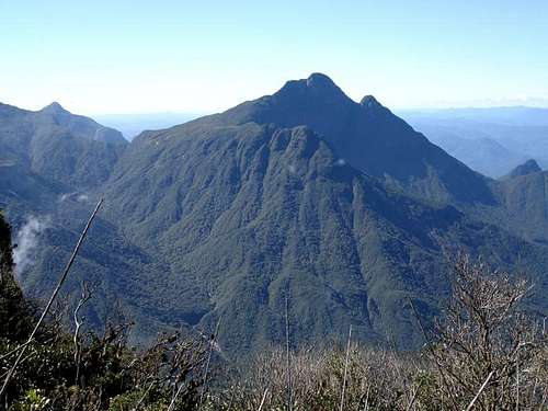 Pico Parana seen from Ciririca