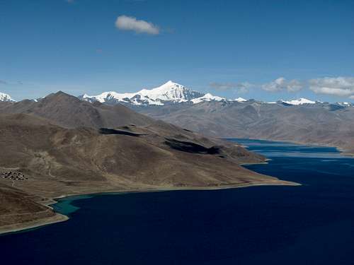 Yamdrok Yumtso lake - Central Tibet
