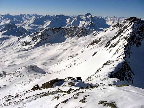 Piz d'Agnel and the head of omonimous valley.Photo taken from the summit of Piz Surgonda.