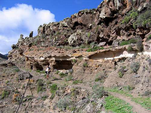 Caves beneath the summits of Altos de Uteca