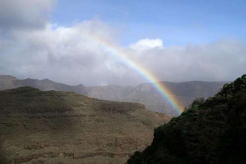 Rainbow above Cuesta del Barro and La Merica
