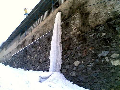 Ice fall