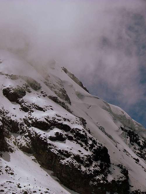 Climbers on Illiniza Sur.