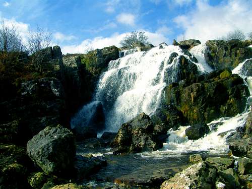 Afon Lliw Waterfall