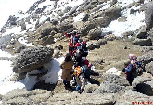 A local mountaineer on Alvand
