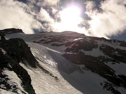 The upper part of Glacier di Entrelor.
