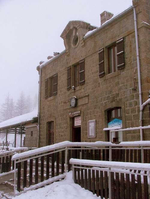 Montenvers Station 1,913 m.