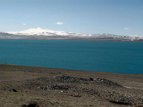 Marmot - salt lake - Kangzhagri
