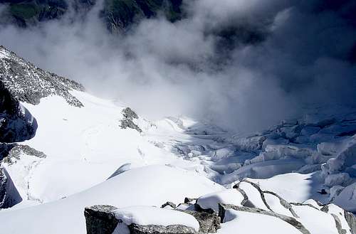 Crevasses on the way to Mont Blanc