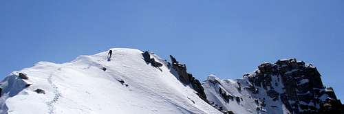 mtn_runr on the summit ridge