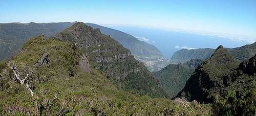 Looking over Pico da...