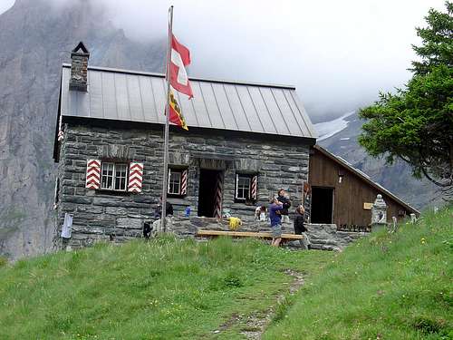 Balmhorn Hut 1956m