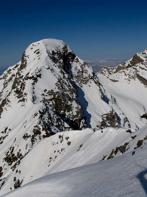 East Ridge of Sunrise as seen from the summit of Dromedary