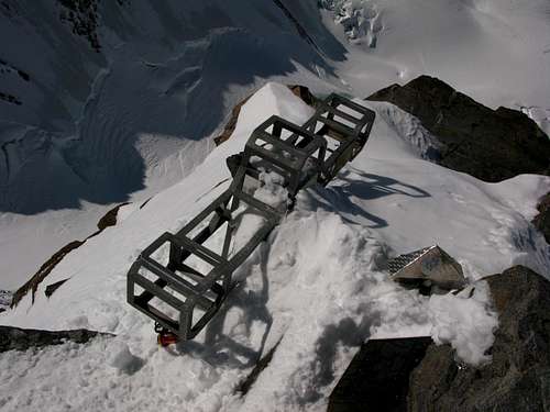 Summitcross of Dufourspitze 4634m