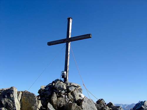 Summitcross of Piz Mitgel 3159m