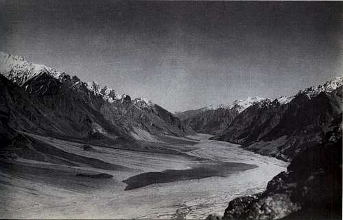 The grand glacier of K2.