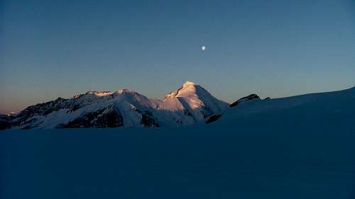 Aletschhorn (4193m) under the moon