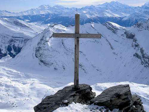 Summit cross of Wildstrubel 3243m / Grossstrubel