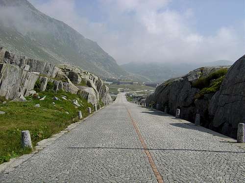 The old Gotthard pass road @ Pizzo Lucendro 2963m