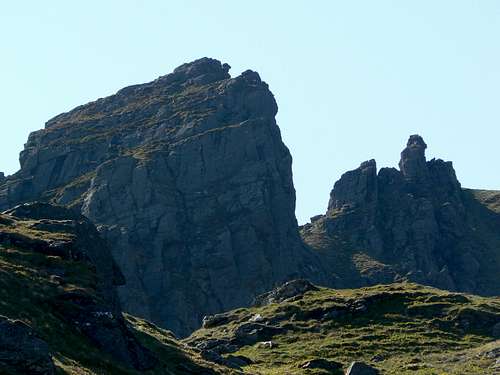 South and Main peak of The Cobbler