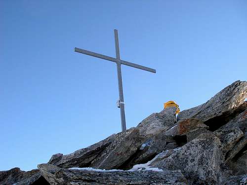 Summit cross Gross Leckihorn 3069m