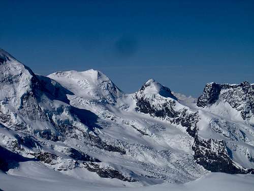 Castor 4223m (left) and Pollux 4092m (right)