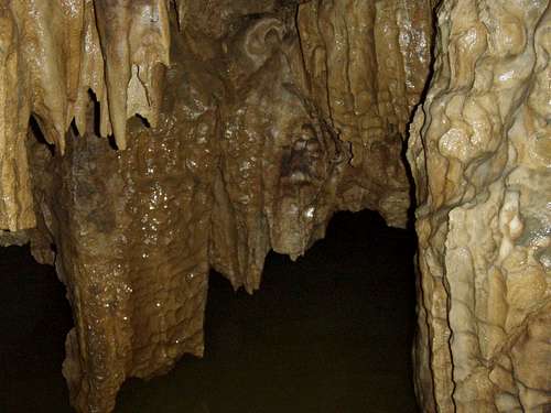 Some stalactites in ..