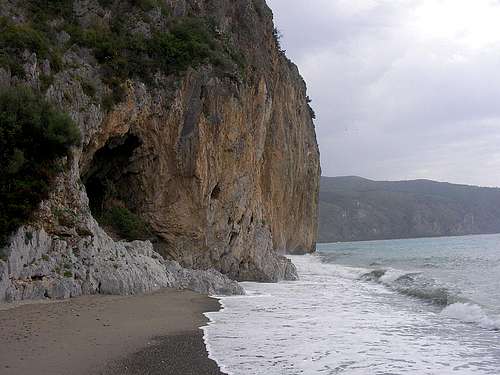 the Cliff of la Molpa