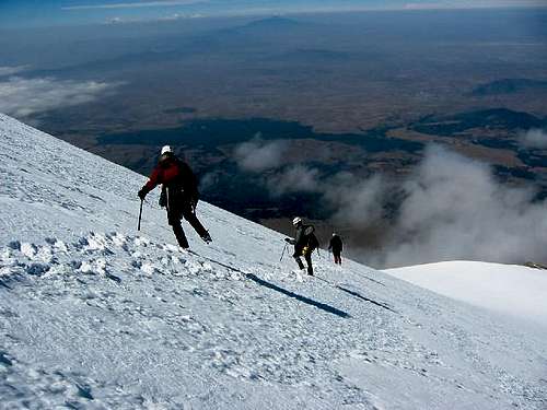 Descending the Jamapa Glacier.