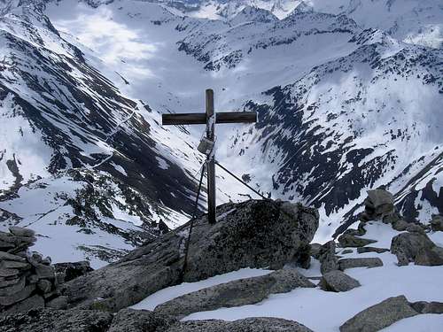 Summit cross Klein Furkahorn 3026m