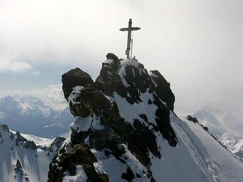 Summit of Dreiländerspitze 3197m