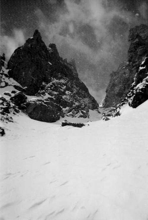 Dragon's Tooth Couloir