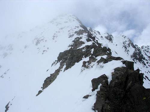 Lustou: northwest ridge and summit