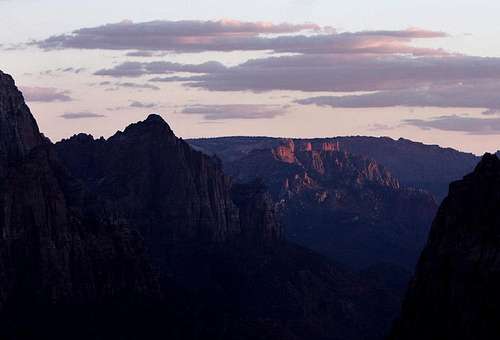 Five Reasons Angels Landing Is Better At Night