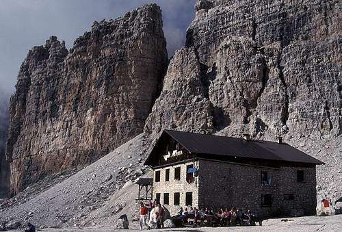 Alimonta hut (2591 m, highest...