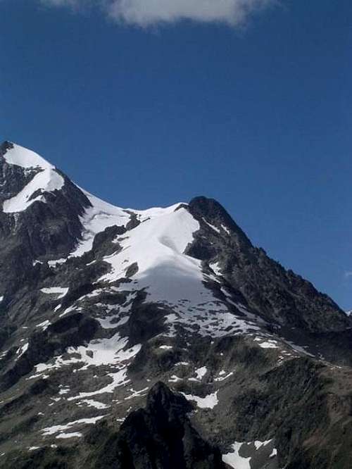 Petit Mt. Blanc (3423 m.)...