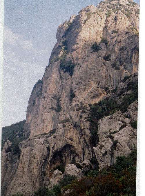 Gamtit Lower Left Crag