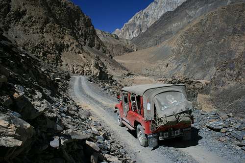 Jeep travelling from Shimshal to Passu