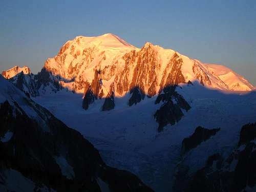 Mont Blanc glowing